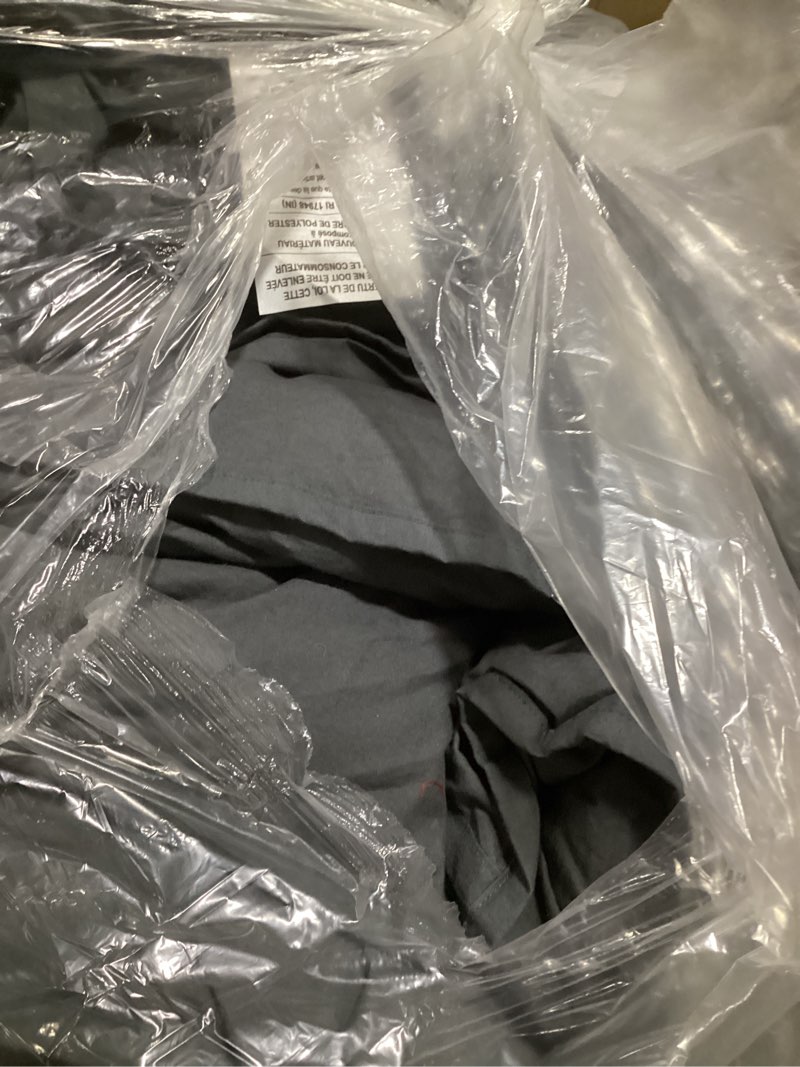 Condition photo showing Good Condition for cotton pintuck comforter, full/queen, nightfall