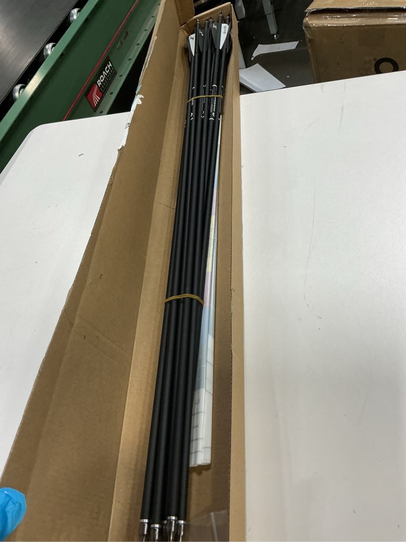 Condition photo showing Good Condition for 31inch Carbon Arrow Archery Targeting Practice Hunting Arrows for Compound & Recurve Bow with Removable Tips(Pack of 12) Black White