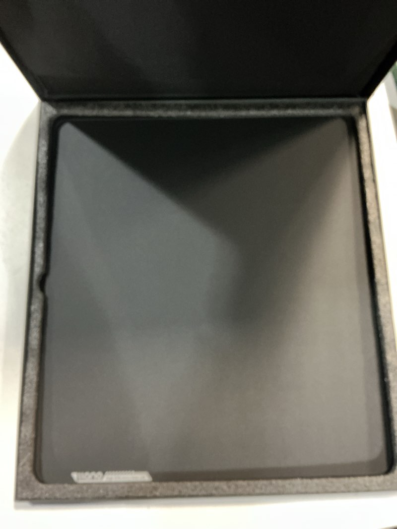 Condition photo showing New/Like New for llano MP001 Tempered Glass Gaming Mousepad for FPS Gamers Esport, 17.7”x15.8” Mouse Mat, Ultra-Smooth 0.85?m Micro-Etched Surface, 3mm Thick, Non-Slip Base, Compatible with Viper/G502, XL 450mm *400mm 17.7L x 15.8W inches