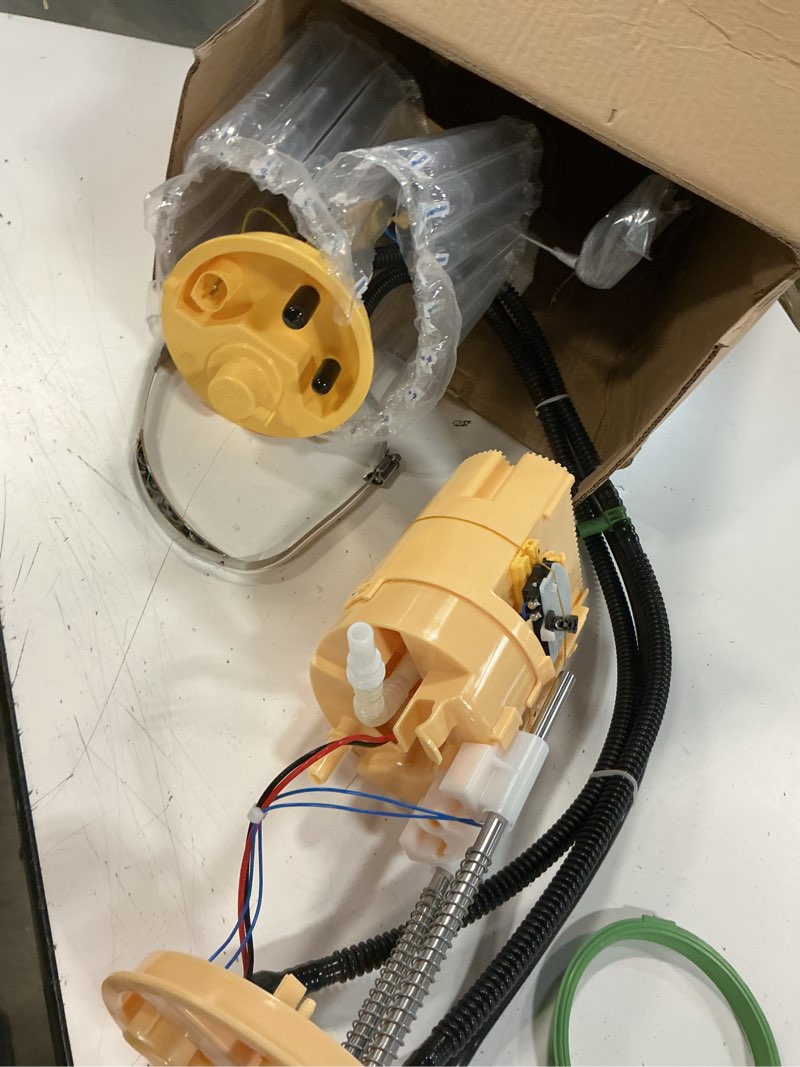 Condition photo showing Good Condition for magill fuel pump assembly compatible with mercedes-benz w251 w164 ml280 ml320 ml350 a2514700190 1644700394 a1644700394 1644701294