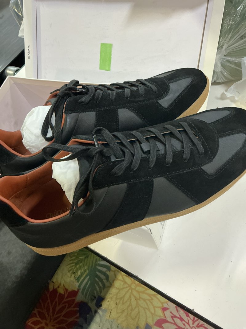 Condition photo showing New/Like New for italian leather & suede lifestyle trainer, 10.5, black