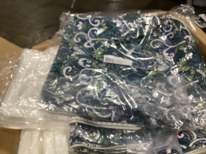Condition photo showing Good Condition for arden foam outdoor round back seat cushion kit, 20 x 19, made with profoam, rain-proof, fade resistant, sapphire aurora blue damask 20 x 19 foam rounded back seat cushion sapphire aurora blue damask