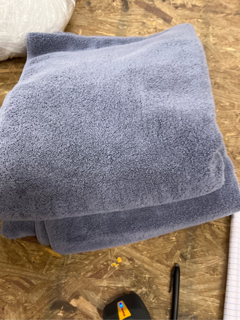 Condition photo showing Good Condition for turkish ultra plush bath towel (set of 2), one size, mineral