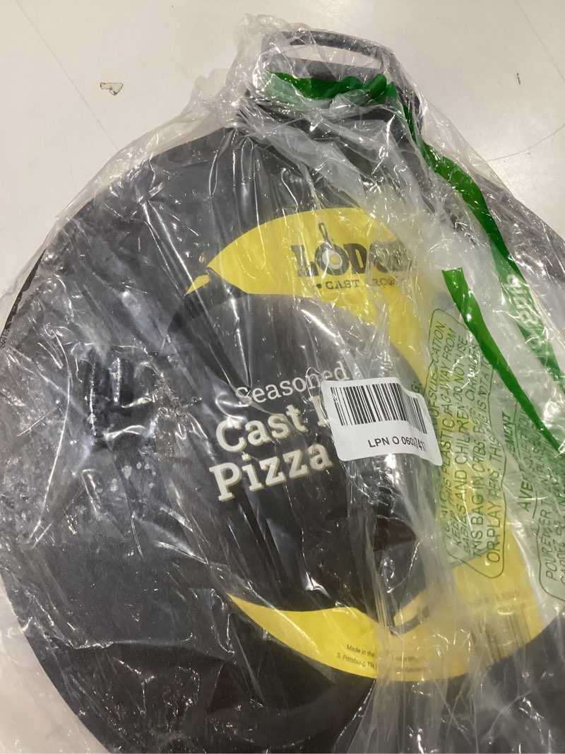 Condition photo showing Good Condition for Lodge Cast Iron Pizza Pan, 15 inch