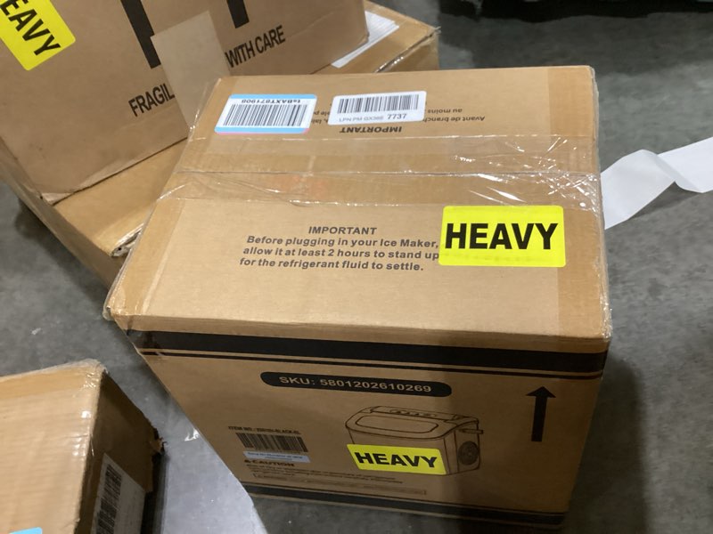 Condition photo showing Good Condition for portable ice maker