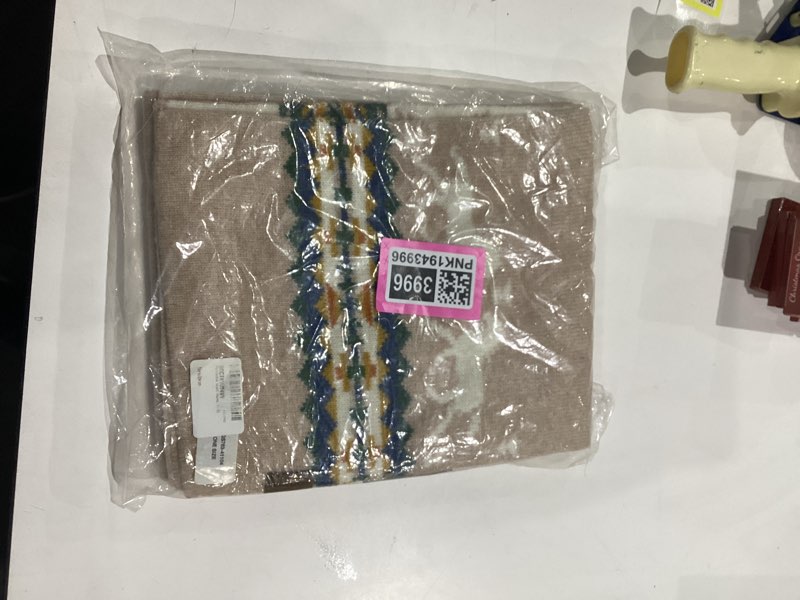 Condition photo showing New/Like New for PENDLETON Scarf, Horse, 1-SZ