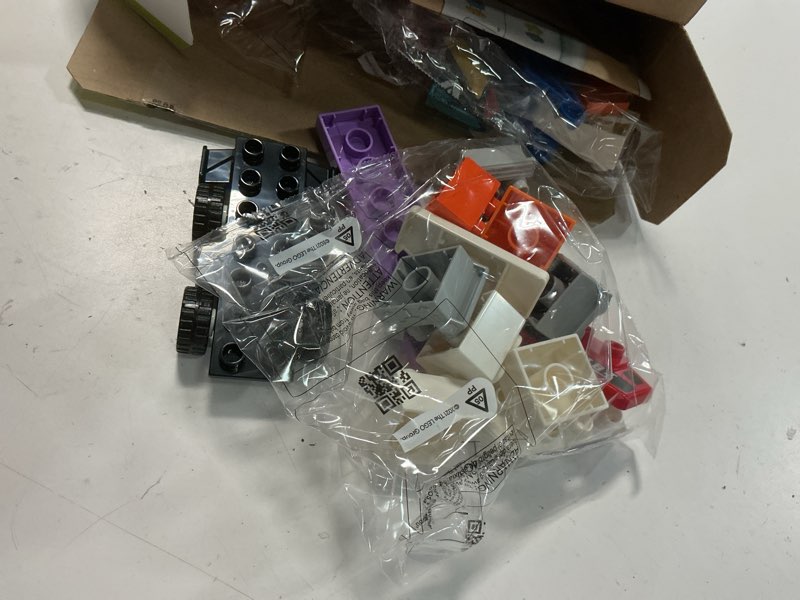 Condition photo showing Good Condition for lego duplo town f1 team race cars & drivers building toy playset - toddler toy cars for pretend play, boys and girls, ages 2+ - learning and educational gift for preschool - 10445