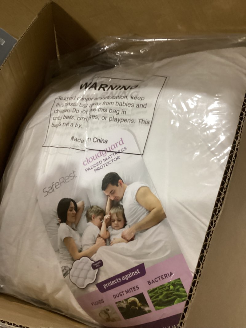 Condition photo showing New/Like New for saferest cloudguard - full size hybrid mattress protector & pad (extra padded) - waterproof quilted pillow top mattress cover - thick, plush & fitted mattress topper for bed cloudguard (ultra padded) full