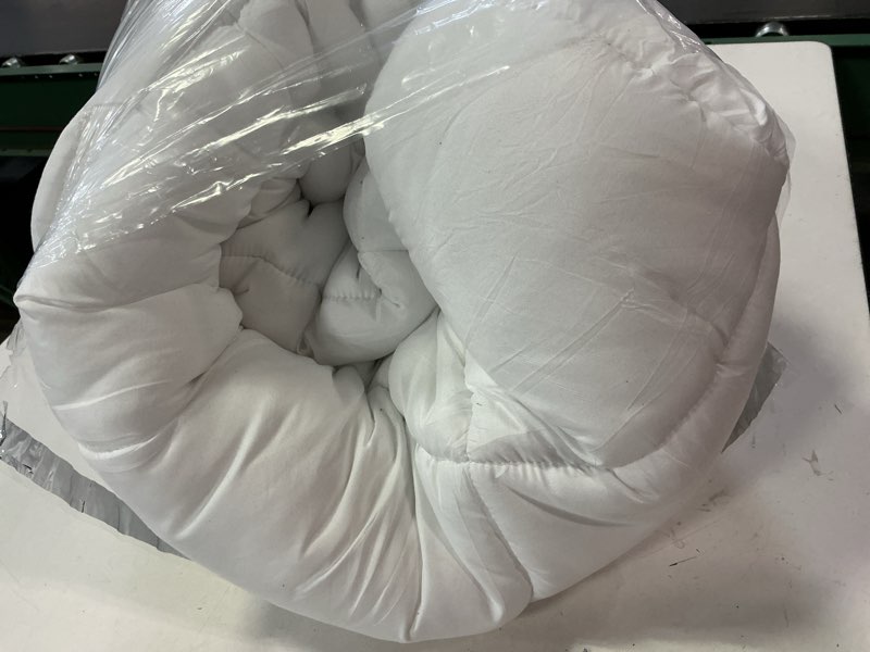 Condition photo showing Good Condition for Ultra Soft Queen Size Mattress Topper - Viscose Made from Bamboo Pillow Top Mattress Pad for Back Pain Relief - Naturally Cooling for Hot Sleepers, Green Green Queen