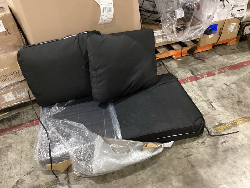 Condition photo showing As Is for juego de 3 cojines