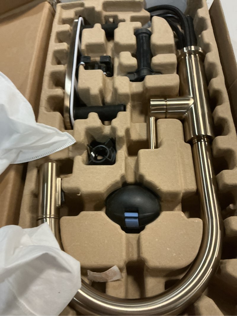Condition photo showing Good Condition for delta nicoli brushed gold kitchen faucet with pull down sprayer, modern single hole kitchen sink faucet, single handle, champagne bronze 19867lf-cz