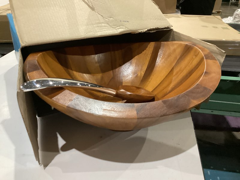Condition photo showing Good Condition for nambe butterfly acacia wood salad bowl with 2 salad servers | made of acacia wood and nambe alloy | large deep wooden bowls | acacia wood salad bowl set | designed by sean o’hara (16-in)