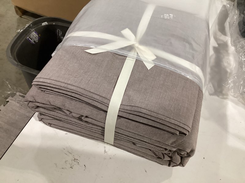 Condition photo showing Good Condition for jiyuan king washed cotton duvet cover set, 3-piece, relaxed linen feel | includes 2 pillowcases, hidden zipper & 8 corner ties. naturally soft, breathable & lightweight. machine washable. heathered mauve brown (no comforter) king(104"x90")