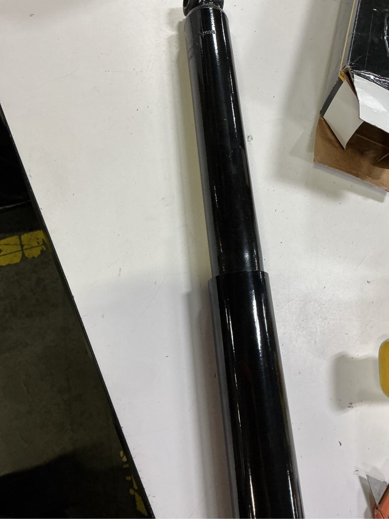 Condition photo showing Good Condition for monroe oespectrum 5766 suspension shock absorber