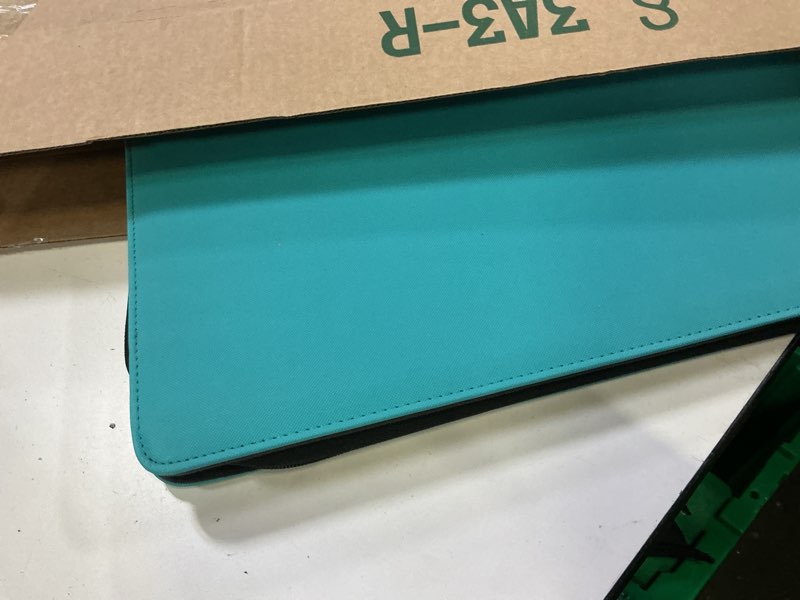 Condition photo showing Good Condition for 16 pocket top loader binder, holds 640 top loaders,top loader binders for 3" x 4" rigid cards,top loader card binder for hard plastic top loaders turquoise large