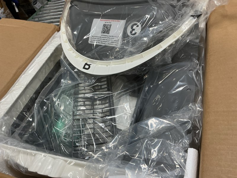 Condition photo showing Good Condition for automatic cat litter box self cleaning - app control, open-design, smart health monitor, suitable for medium cats and kittens, anti-pinch safety, quiet operation - white