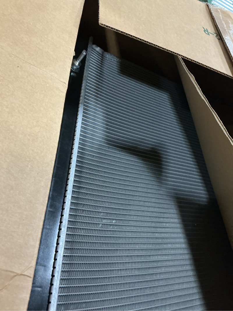 Condition photo showing As Is for dwvo radiator compatible with 2014 2015 2016 2017 2018 2019 2020 qx60 2013 infiniti jx35 2013-2020 pathfinder 2.5l 3.5l v6 l4 cu13348 14-20 qx60