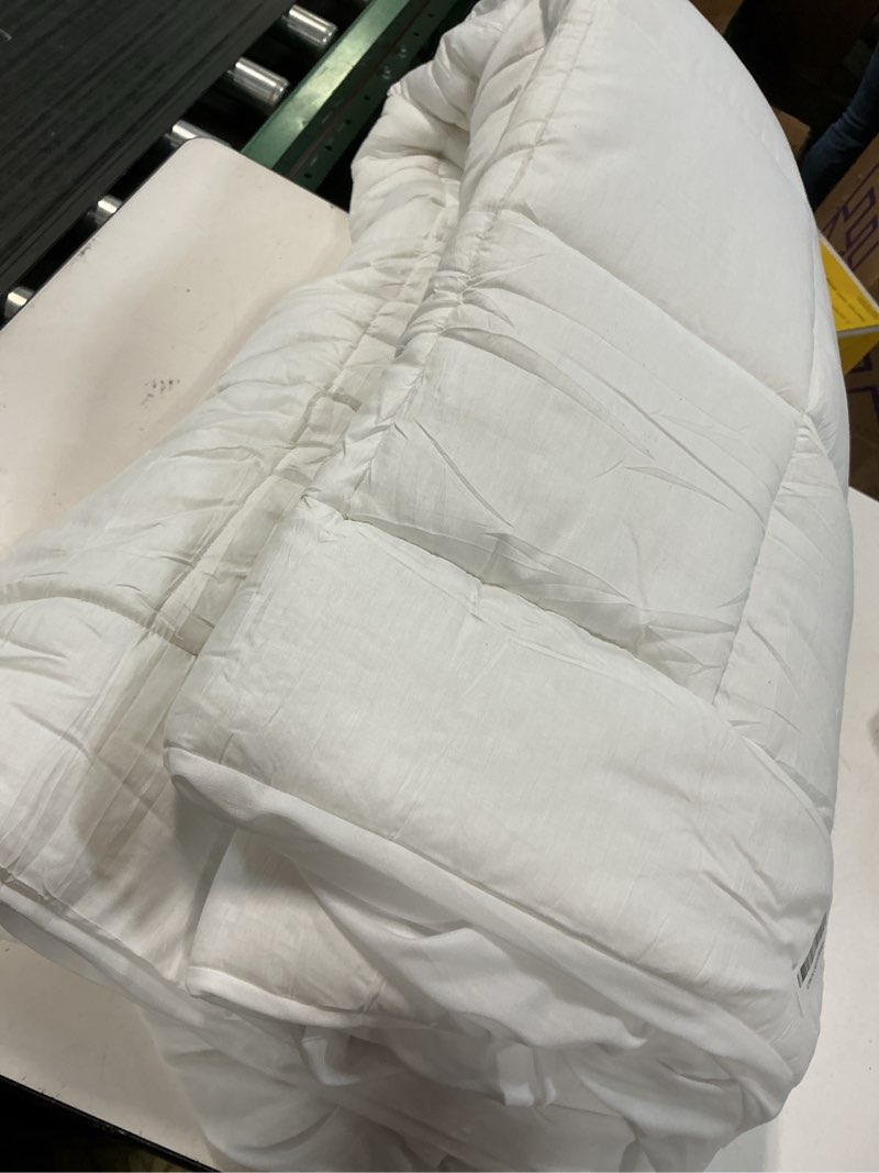 Condition photo showing Good Condition for cozylux king size mattress pad pillow top cotton cooling mattress topper 8-21" deep pocket mattress cover quilted fitted cooling 450gsm mattress protector (78x80 inch,white) white king (78x80 inches)