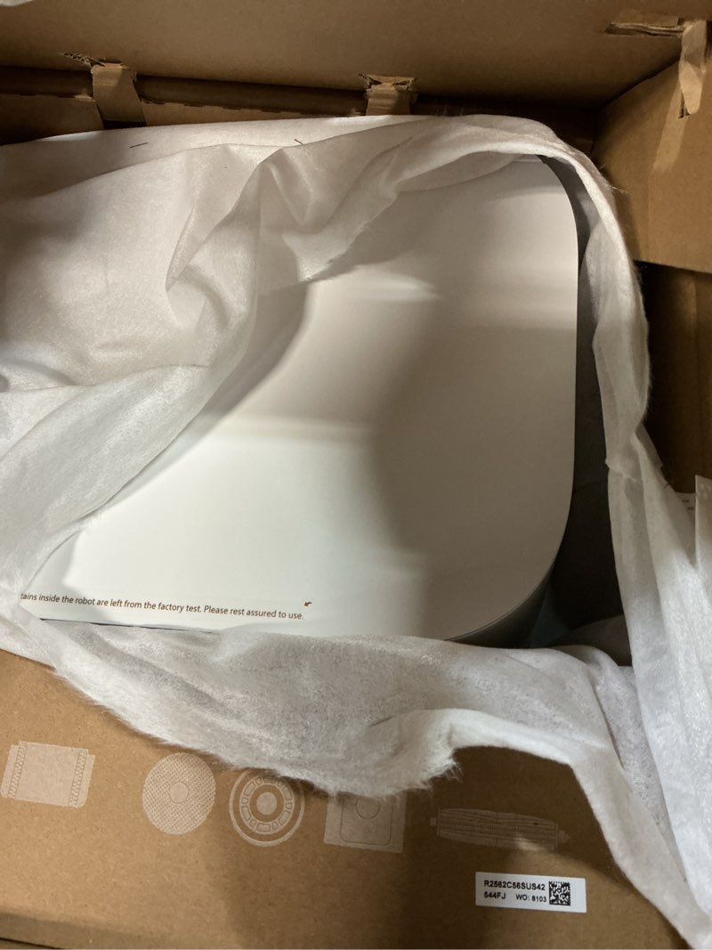Condition photo showing Good Condition for dreame l40s ultra ce robot vacuum and mop combo with self-emptying dock, 13,000pa suction, mop self-