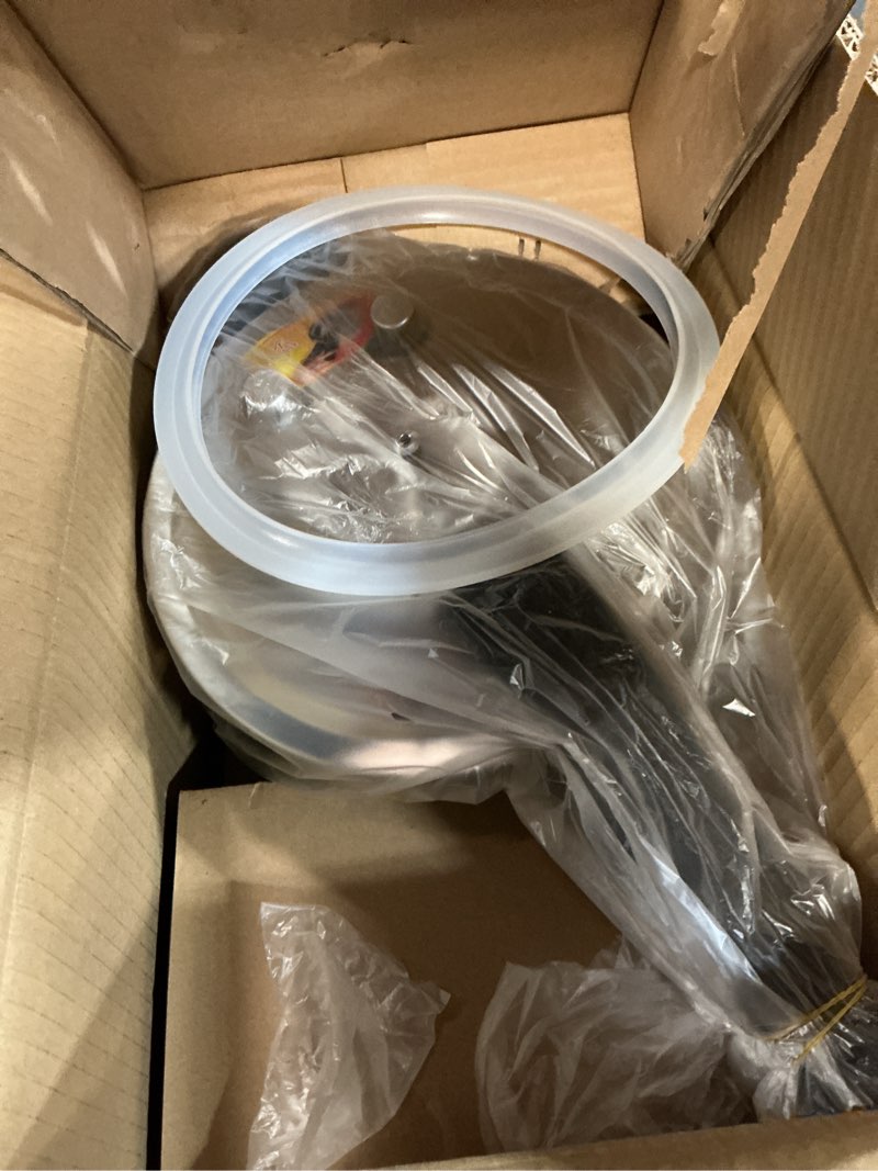 Condition photo showing New/Like New for small pressure cooker stainless steel, deeluban 3.17 quart thickened pressure cooker with safety valves safeguard devices, even heat distribution, compatible with gas & induction cooker 1-2 people use 3.2 quarts