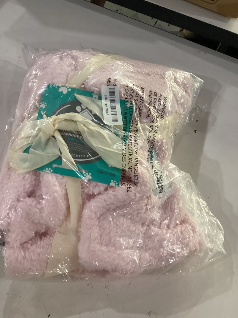 Condition photo showing Good Condition for petami fluffy waterproof dog blanket for couch and bed, reversible sherpa pet throw, pee proof furniture protector sofa cover, washable cat blanket for small medium dogs and cats (pink blush, 29x40) pink medium (29x40)