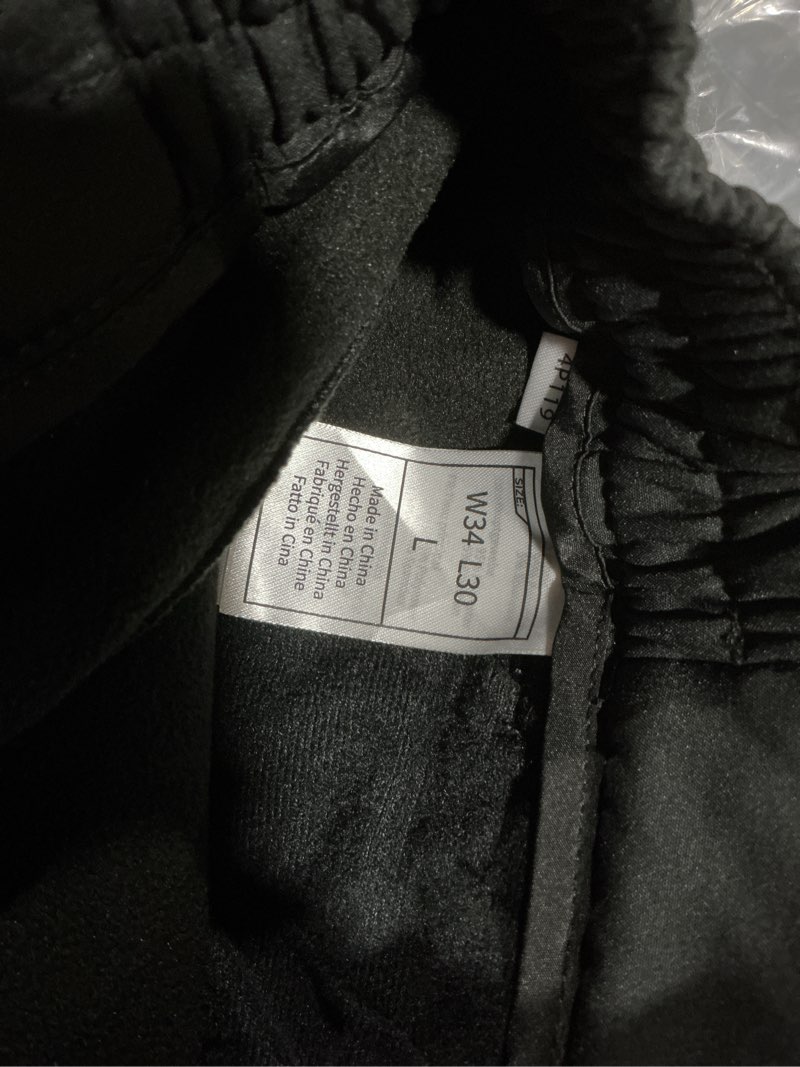 Condition photo showing New/Like New for Moosehill Men's-Fleece-Lined-Cargo-Hiking-Pants Water-Repellent-Softshell-Snow-Ski-Pants for Winter Outdoor with 5 Pockets Black 34W x 30L
