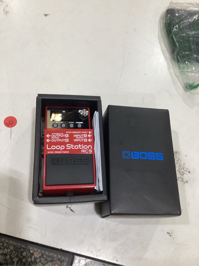 Condition photo showing Good Condition for boss rc-5 loop station | advanced looping features in a compact pedal | 32-bit ad/da and 32-bit floating-point processing | 13 hours record time | multi-color lcd | midi/io & usb connectivity