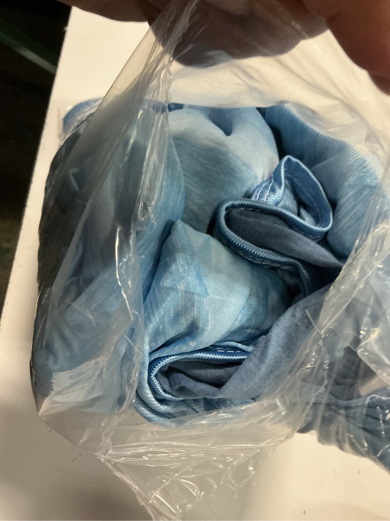 Condition photo showing Good Condition for gohero cooling blanket queen size- 90"x90" summer cooling throw blanket for hot sleepers arc-chill q-max >0.45 cool fiber, keeps cool for night sweats, soft lightweight sofa blankets for kid adults 03-light blue queen 90''x90''