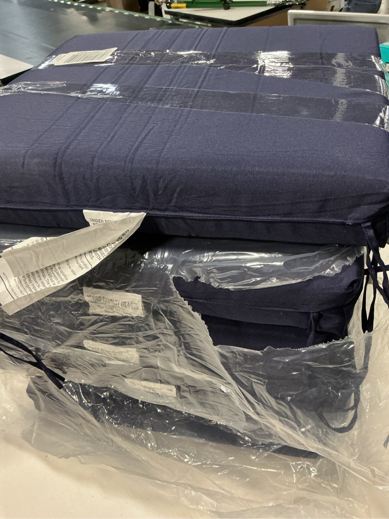 Condition photo showing Good Condition for downluxe outdoor chair cushions set of 6 for patio furniture, water-resistant square corner patio chair cushions with ties, high density foam outdoor seat cushion, 18.5" x 16" x 3", navy navy 18.5x16x3 inch (pack of 6)