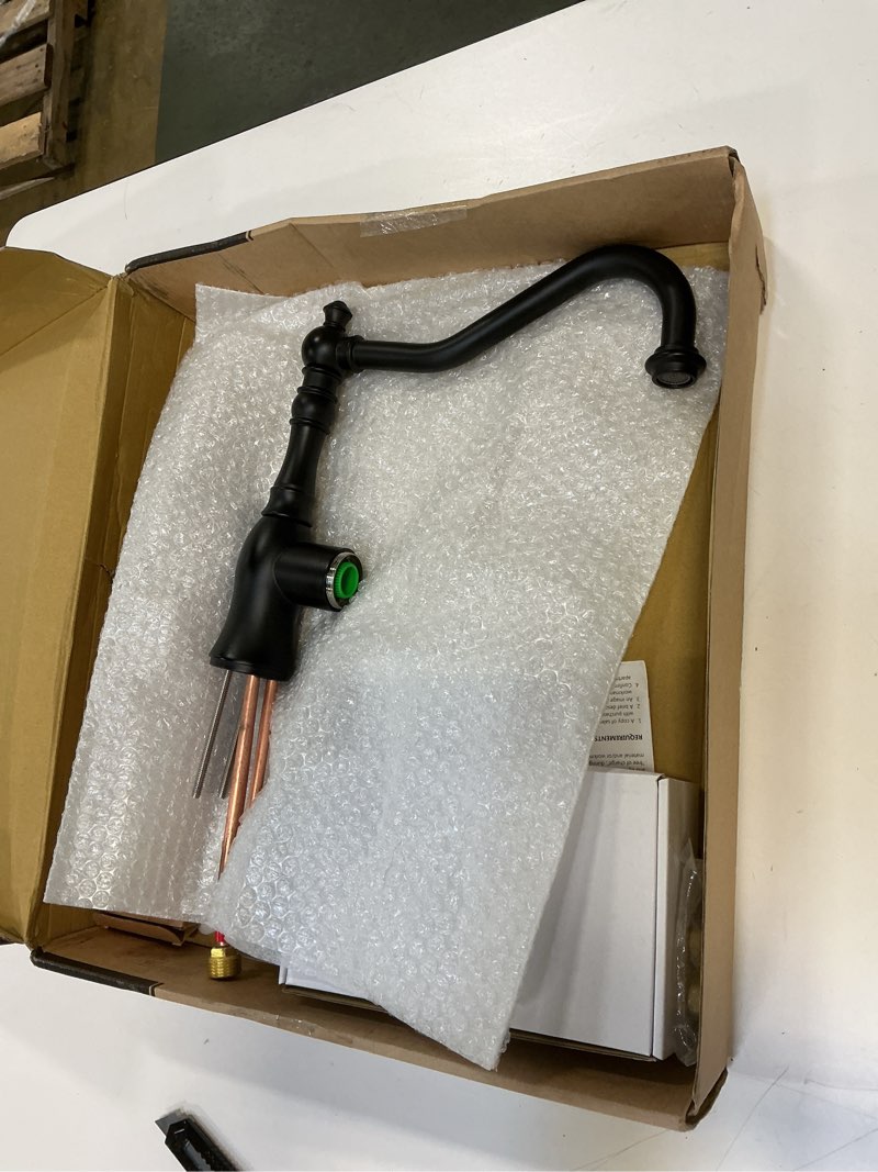 Condition photo showing New/Like New for Gourmetier GSY7700ACLSP American Classic Single-Handle Kitchen Faucet with Brass Sprayer, Matte Black