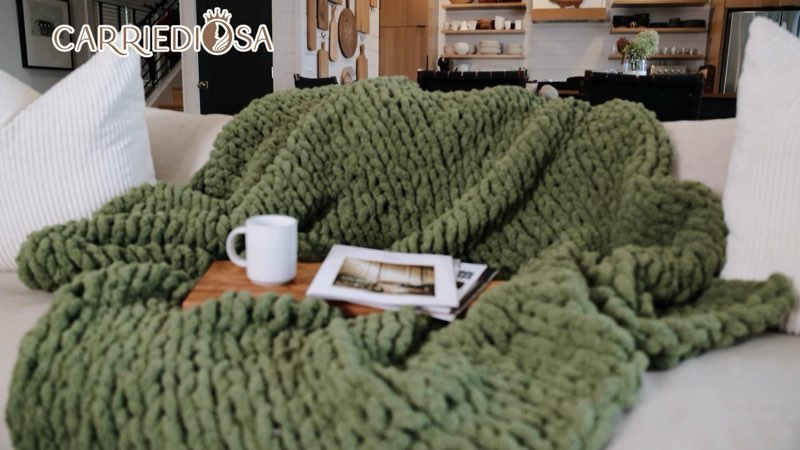 L'AGRATY Chunky Knit Blanket Throw - Soft Chunky Throw Blanket 60x80: 100% Hand Kintted Chenile Croc green 