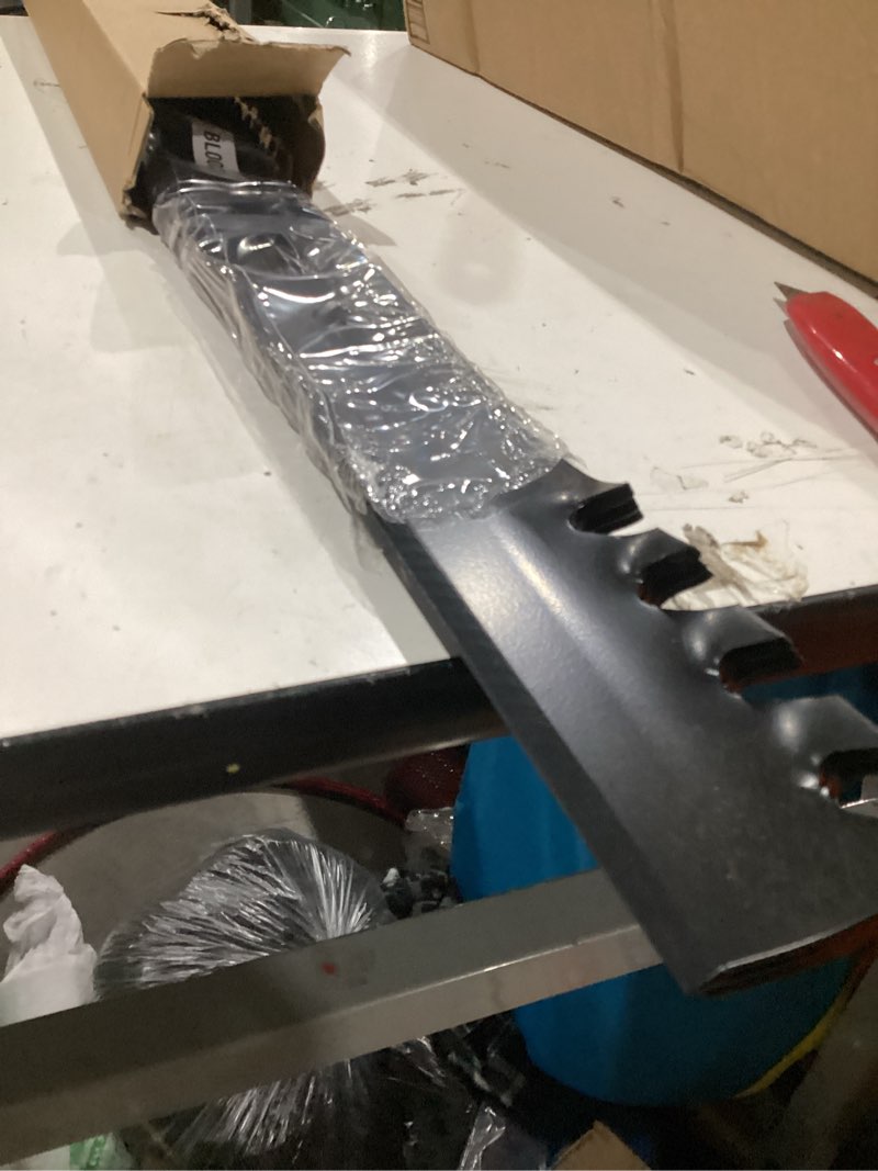 Condition photo showing Good Condition for mower mulching blade for husqvarna scag ferris 61" deck 483318 48111 482879 1520842 539101733 112111-03 823006 79-117 794859 7075770 1520842 bobcat bunton