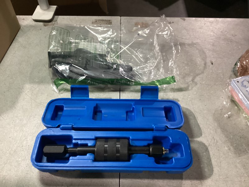 Condition photo showing Good Condition for Diesel Injector Puller Tool with Slide Hammer, Common Rail Injector Remover w/ M8, M12, M14 Thread Adapter