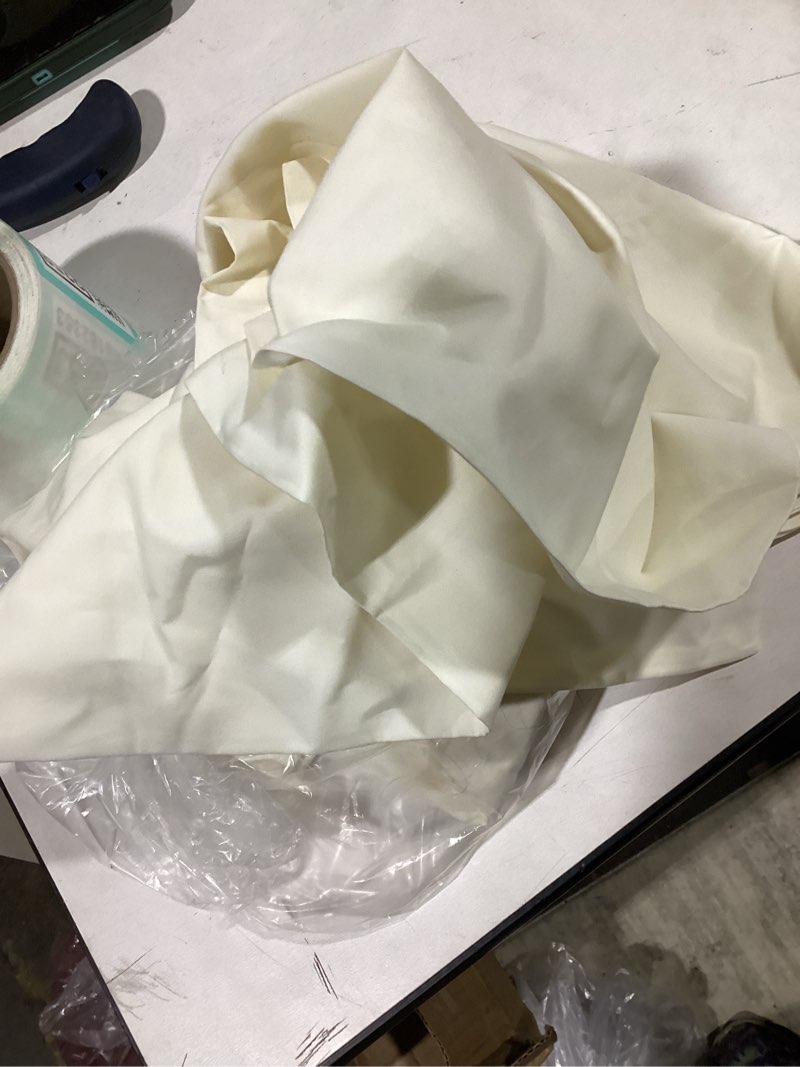 Condition photo showing Good Condition for pillow cases off white quince