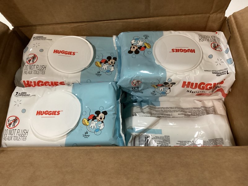 Condition photo showing Good Condition for Huggies Simply Clean Unscented Baby Diaper Wipes, 11 Flip-Top Packs (704 Wipes Total), Packaging May Vary 64 Count (Pack of 11)