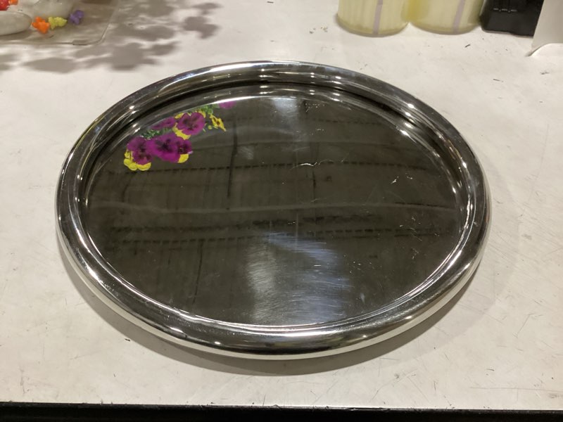 Condition photo showing Good Condition for silver round tray - threshold™