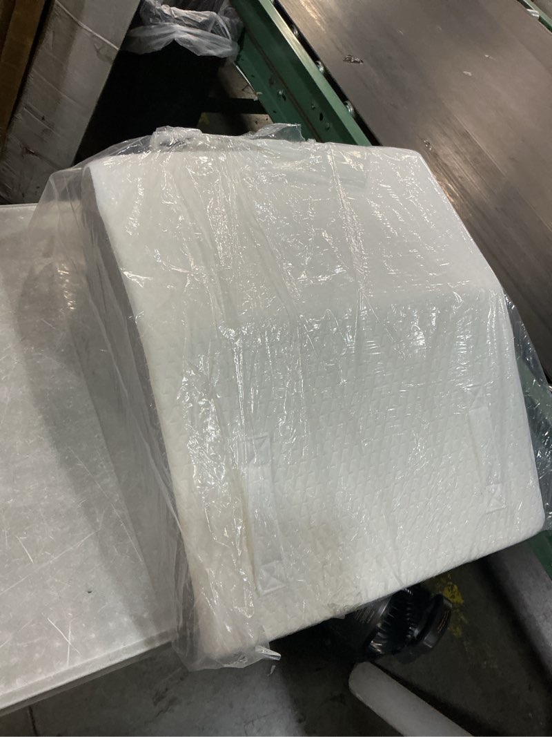 Condition photo showing New/Like New for ebung memory foam leg elevation pillow - support pillow to raise feet for better elevation, circulation, leg swelling wedge design for comfort and recovery