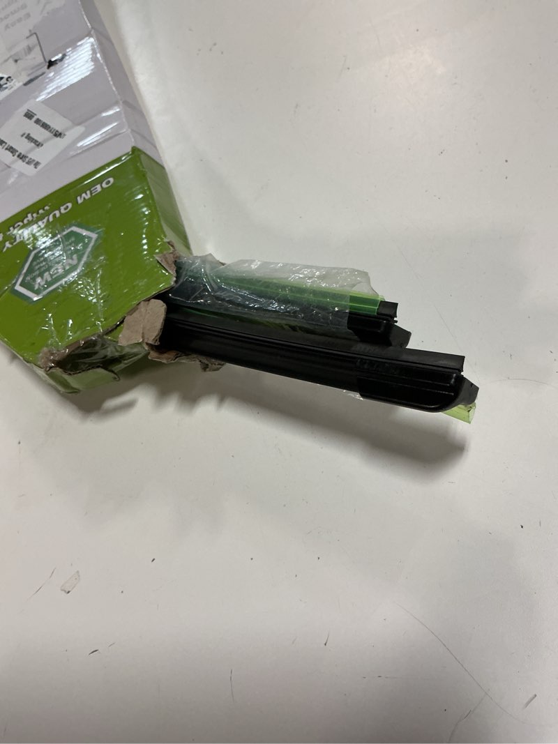 Condition photo showing As Is for attke front and rear wiper blade set for audi q3 2015-2018/audi q5 2018-2021 (24? + 20? front wiper 