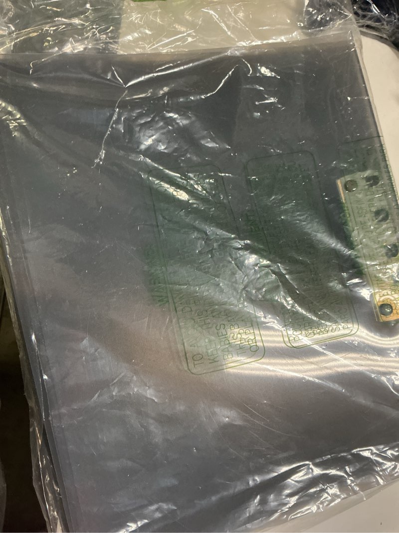 Condition photo showing Good Condition for CRANBURY Punchless Clamp Binder (4-Pack, Gray), Ringless Binder Holds 100 Letter Size Pages, Documents, 8.5x11 Folder with Metal Clip for Home or Office, Transparent Acid-Free Poly Dusky Gray 4 Pack