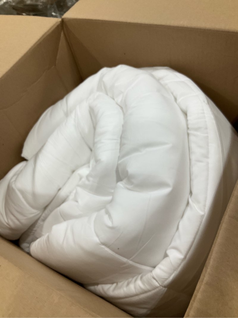 Condition photo showing As Is for Bedsure Comforter Duvet Insert - Quilted Comforters Queen Size, All Season Duvet, GentleSoft Down Alternative Bedding, with 8 Tabs, Gifts for Women/Men, White, Queen 88 x 88 Inches White Queen