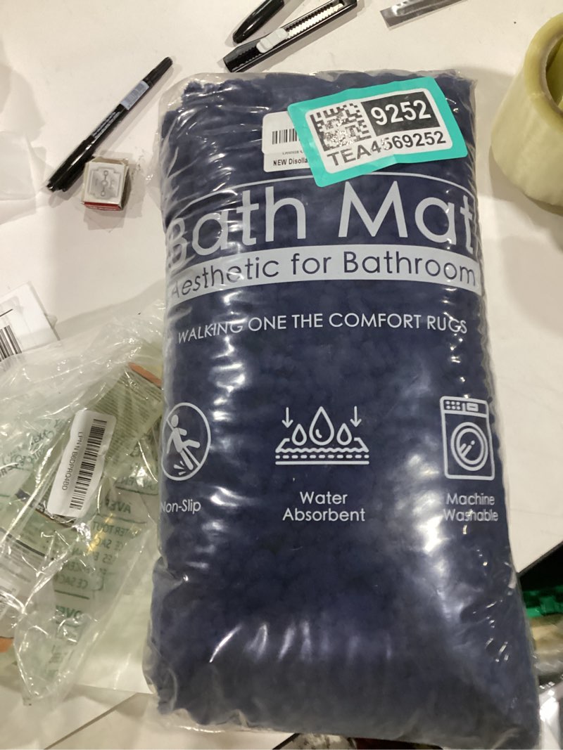 Condition photo showing New/Like New for navy blue bathroom rug 24x44 inch - thick chenille bath mat, large shaggy plush absorbent rug, non-slip machine washable floor mat for double vanity navy 2' x 3'8" (24''x44'' bathroom rug)