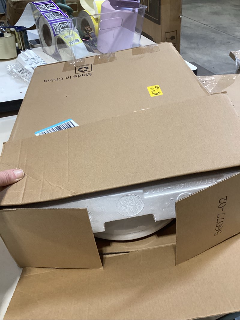 Condition photo showing New/Like New for 2-pack elongated slow close toilet seats, white polypropylene (pp) covers with never loosen feature, quiet design for easy installation and cleaning white, standard (2-pack) elongated (19?)