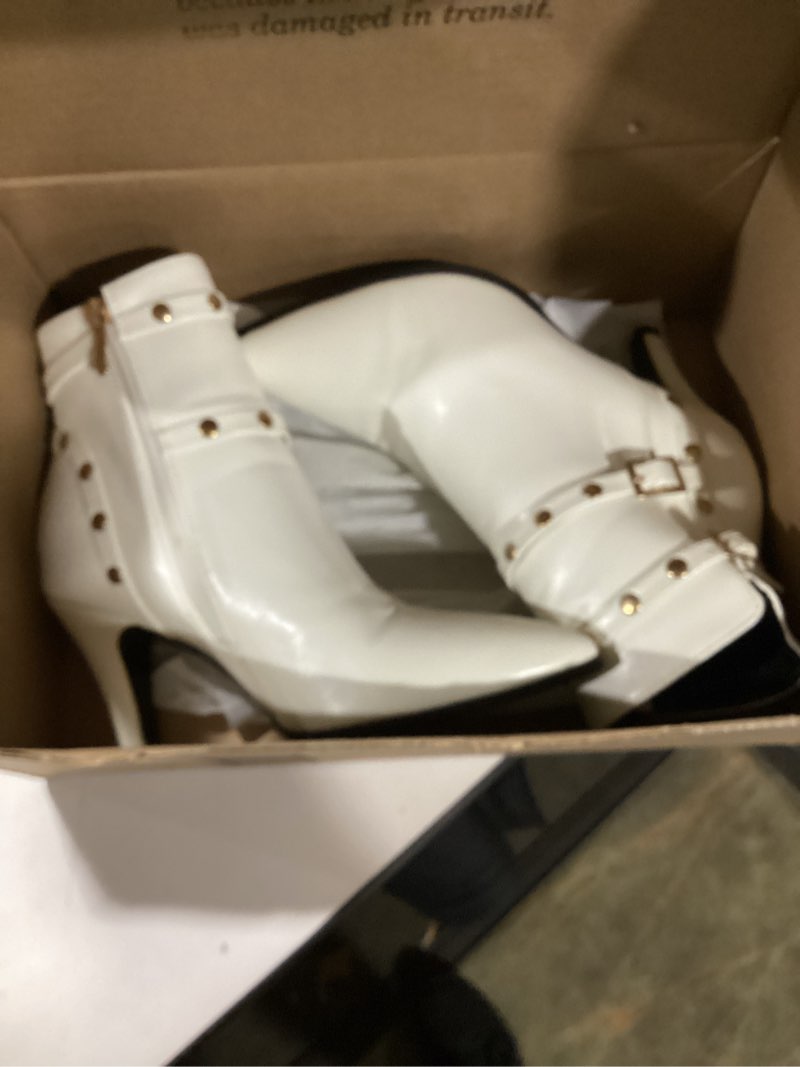 FOREADA Pointed Toe Booties Kitten Heel White Boots For Women Ankle Boots Dressy With Zipper Winter 