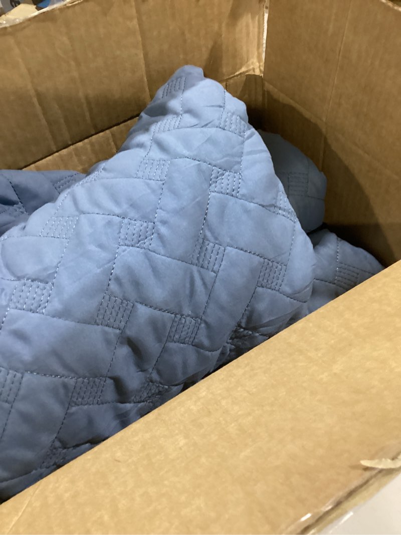 Condition photo showing Good Condition for Bedsure Quilts Queen Size - Lightweight Bedspreads Queen Size with Basket Weave Pattern, Soft Quilt Bedding Set, Mineral Blue Comforter Set Coverlet for All Seasons with 2 Pillow Shams (90" x 96") 10 - Mineral Blue Queen / Full (90" x 96")