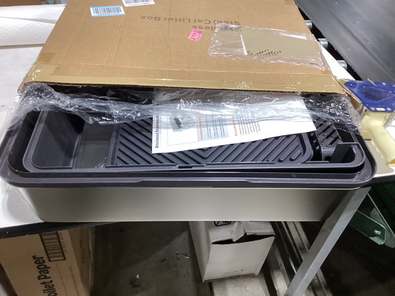Condition photo showing Good Condition for aiperro enclosed stainless steel cat litter box with lid, filp-top high sided enclosure metal litter boxes with scoop set for big cats, non-sticky, anti-leakage, easy cleaning,transparent grey transparent grey x-large