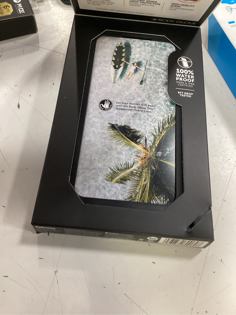 Condition photo showing Good Condition for body glove tidal waterproof phone case for samsung galaxy a15 5g - black/clear