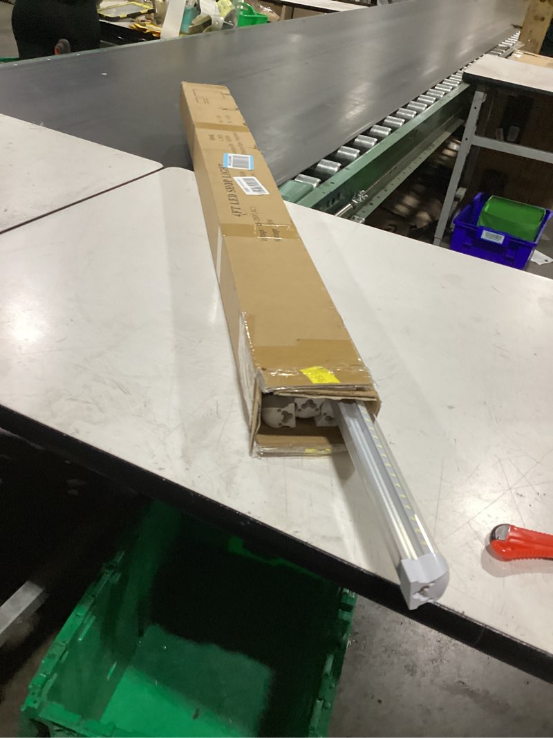 Condition photo showing New/Like New for xlnyuui led shop lights, 4ft led light 50w 6500k 7000lm daylight,led garage light,linkable clear cover integrated v-shape for garage warehouse workbench workshop(4-pack) 4ft 4pack