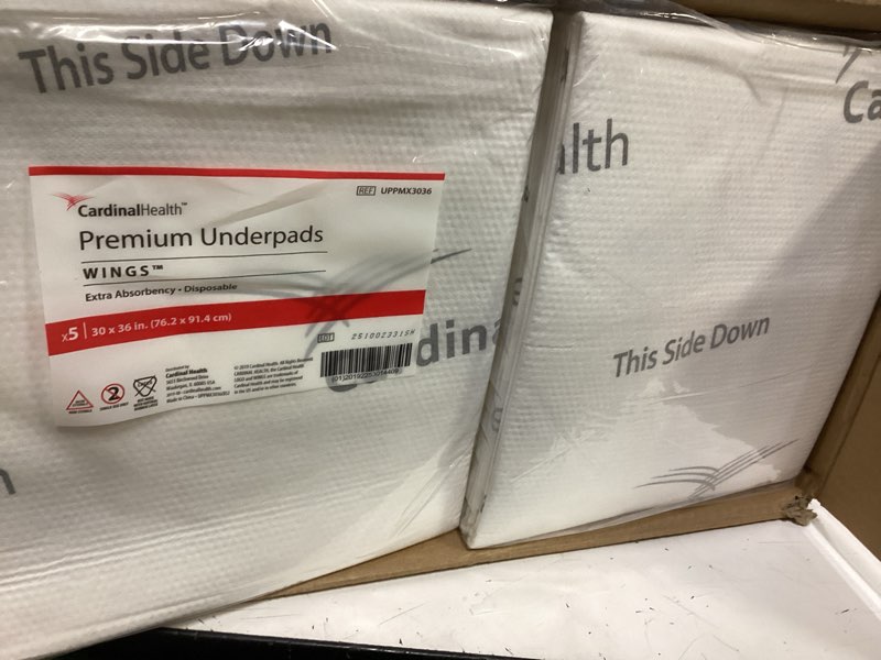 Condition photo showing New/Like New for cardinal health™ wings™ extra absorbency premium underpad, white, 30 x 36in, disposable bed pads, chux pads, adults, elderly, kids - case of 70 30 in x 36 in case of 70