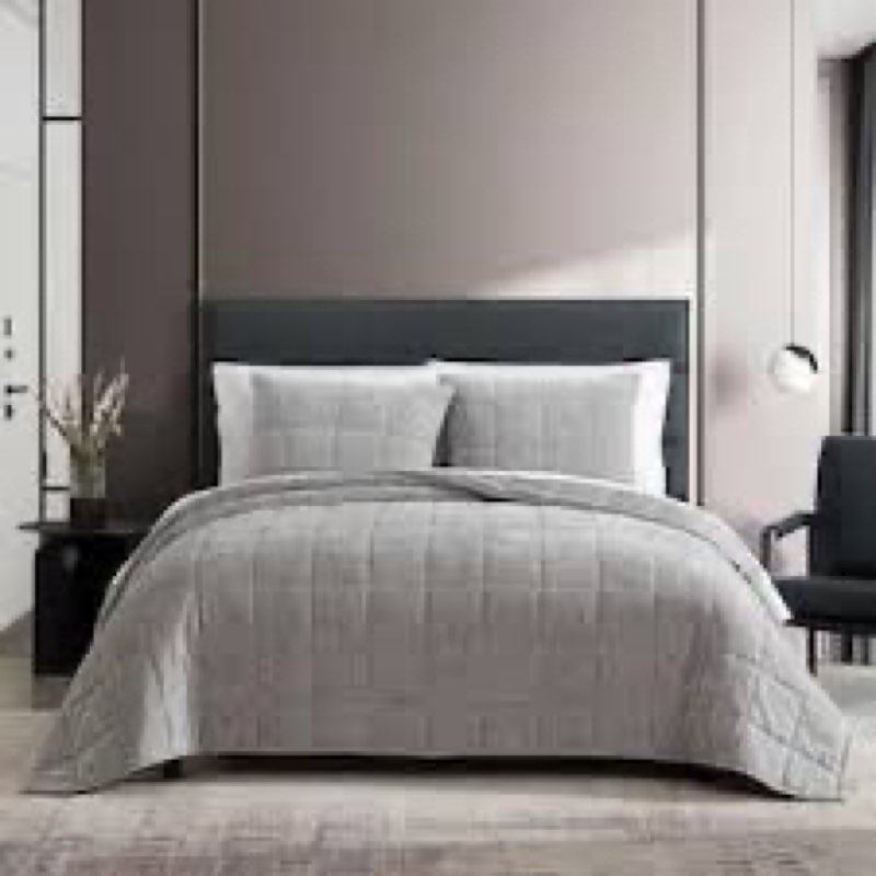 Vera Wang - Queen Quilt Set, Super Soft Bedding Set with Matching Shams, Modern Room Essentials (Che