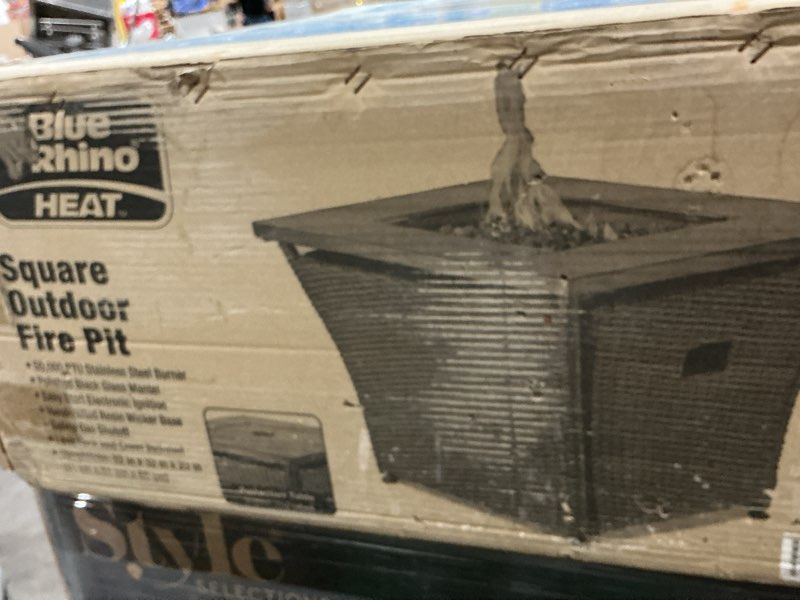 Condition photo showing New/Like New for blue rhino 32-in w 50000-btu steel propane gas fire pit table